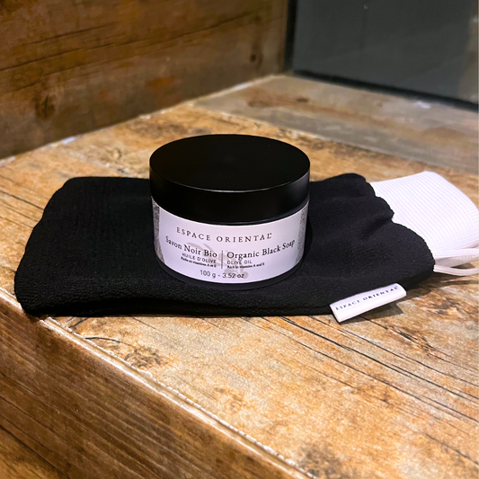Le Rituel Parfait d’Exfoliation avec le Gant Kessa et le Savon Noir Bio